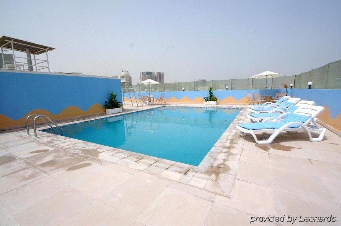 Golden Square Hotel Apartments Dubai Exterior foto