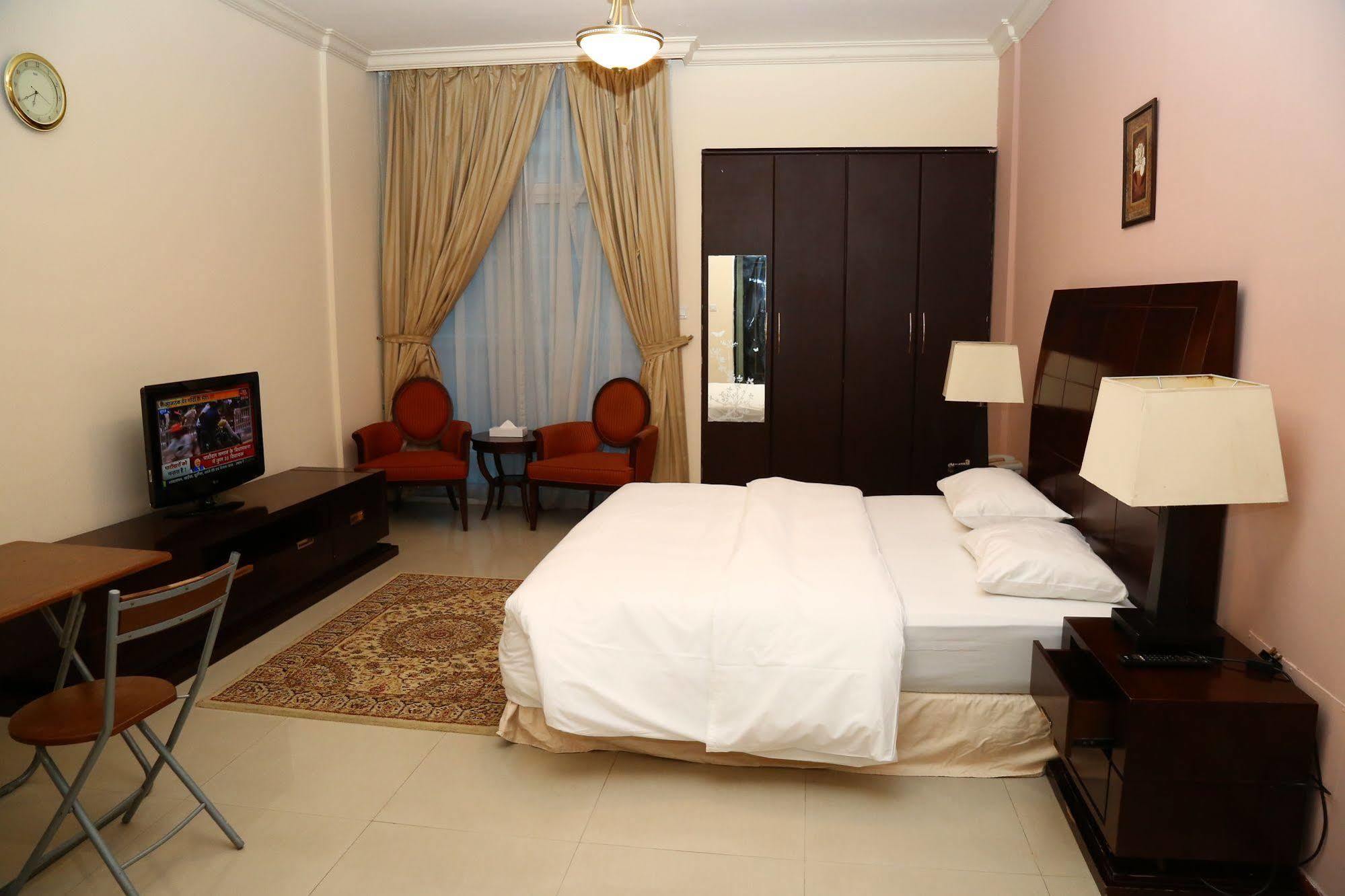 Golden Square Hotel Apartments Dubai Exterior foto